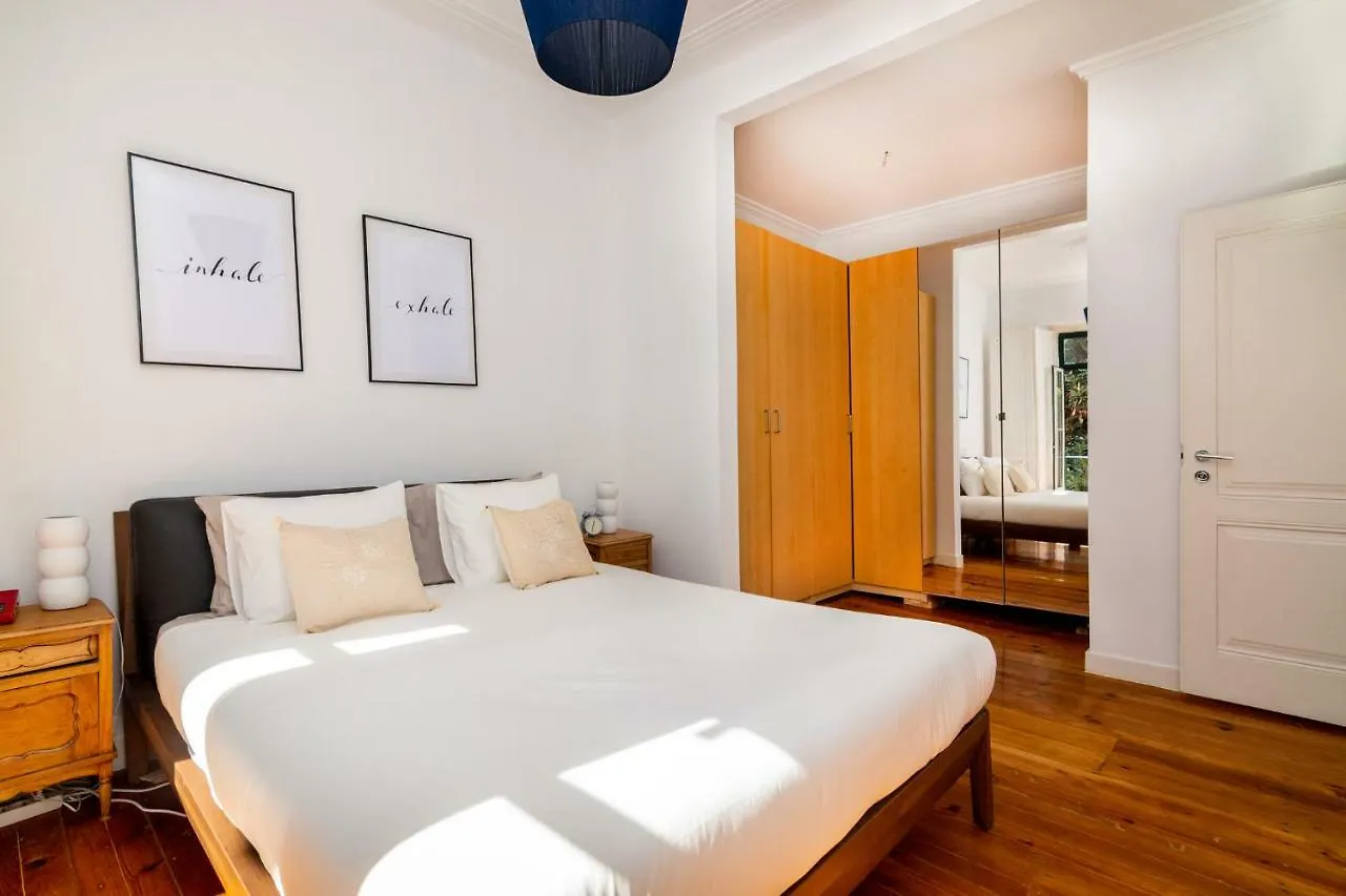 Whome | Mouraria Deluxe Apartment Lisbon 0*,