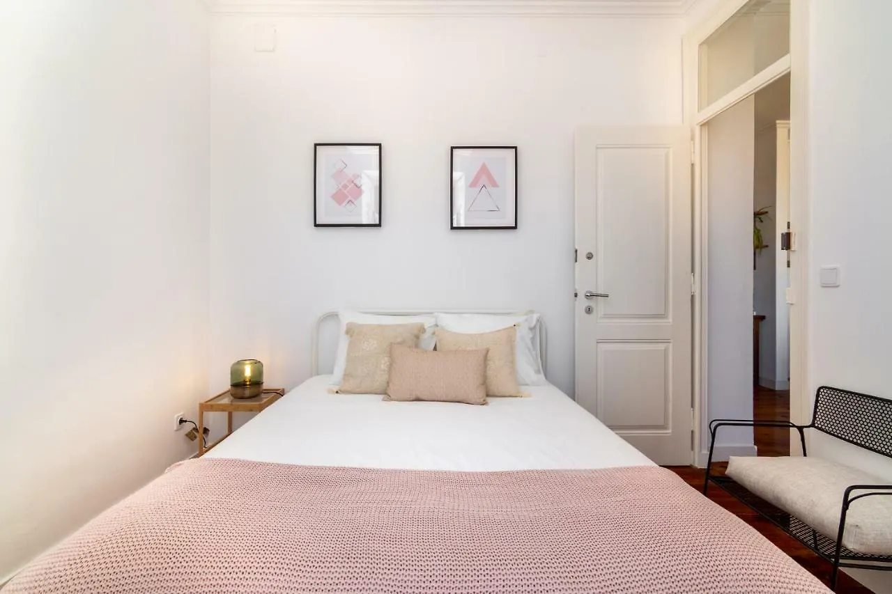 Whome | Mouraria Deluxe Apartment Lisbon Portugal